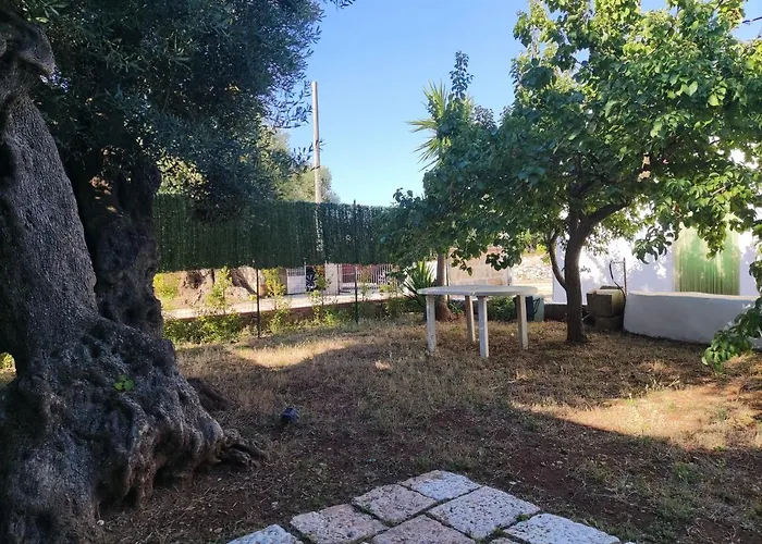 Trullo Sole E Vento 卡洛维诺